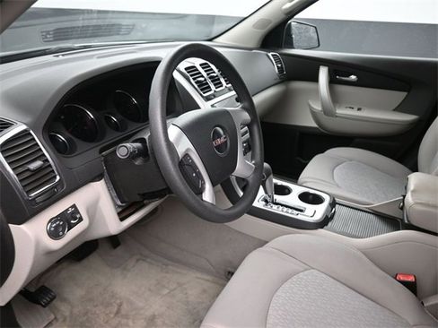 Used 2011 GMC Acadia SL w/ LPO, 'HIT The Road' Package image 18