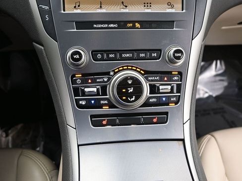 Used 2019 Lincoln MKZ Premiere FWD image 19