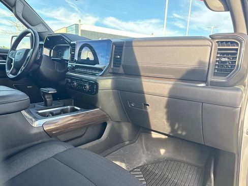 Used 2024 Chevrolet Silverado 1500 RST w/ Convenience Package II AWD/4WD image 19