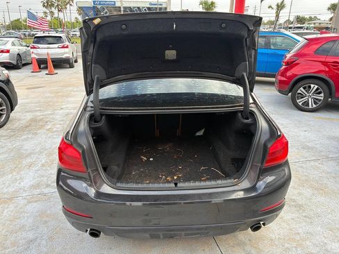 Used 2017 BMW 530i RWD image 10