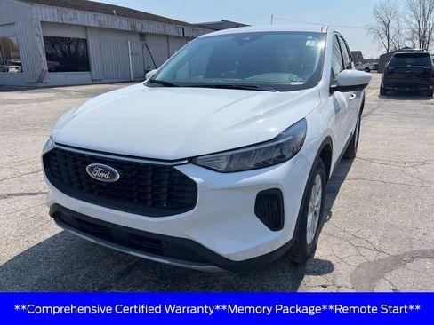 Used 2023 Ford Escape Active w/ Tech Pack #2 AWD/4WD image 4