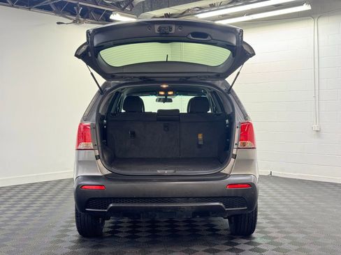 Used 2013 Kia Sorento LX image 49