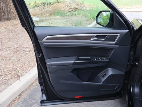 Used 2019 Volkswagen Atlas SE AWD/4WD image 25