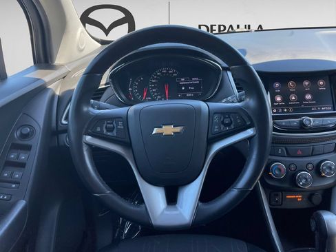 Used 2020 Chevrolet Trax LT w/ LT Convenience Package AWD/4WD image 11