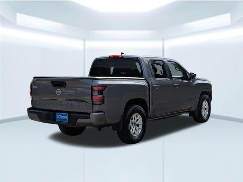 Used 2024 Nissan Frontier SV RWD image 5