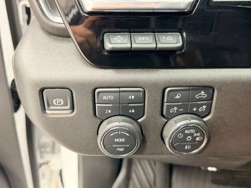 Certified 2025 Chevrolet Silverado 3500 LTZ w/ LTZ Premium Package AWD/4WD image 15