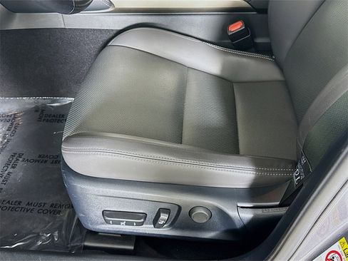 Used 2018 Lexus IS 300 image 18