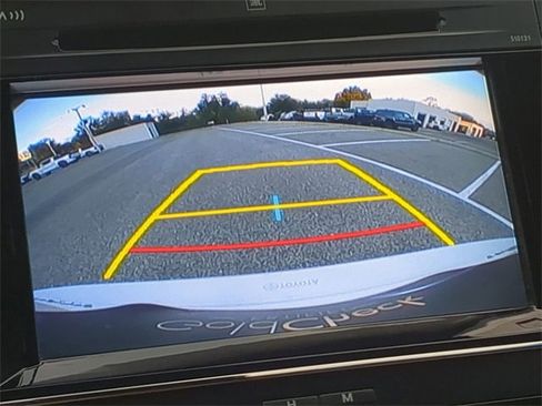 Used 2018 Toyota Avalon Limited image 20