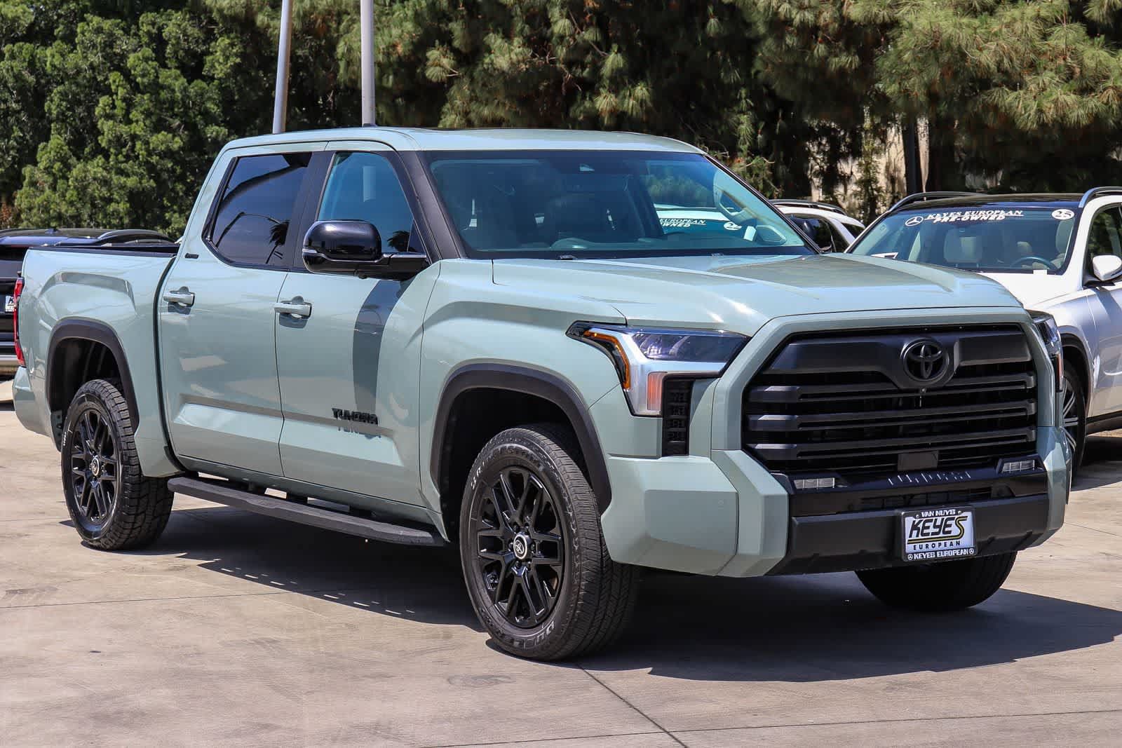 Used 2024 Toyota Tundra Limited AWD/4WD image 5