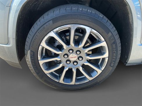 Used 2023 GMC Acadia Denali w/ Denali Ultimate Package image 14