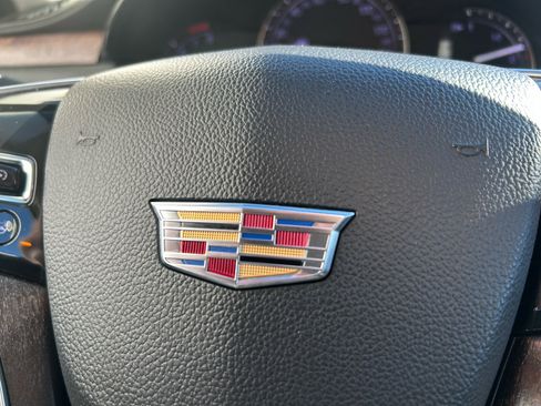 Used 2019 Cadillac XTS Luxury image 20