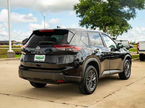 Used 2024 Nissan Rogue S FWD image 4