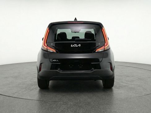 Used 2025 Kia Soul LX w/ LX Technology Package FWD image 7
