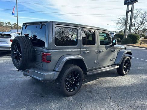Used 2023 Jeep Wrangler Unlimited Sahara image 5
