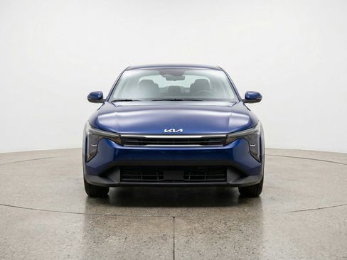 Used 2025 Kia K4 LXS image 2