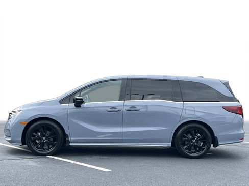 Used 2024 Honda Odyssey Sport image 25