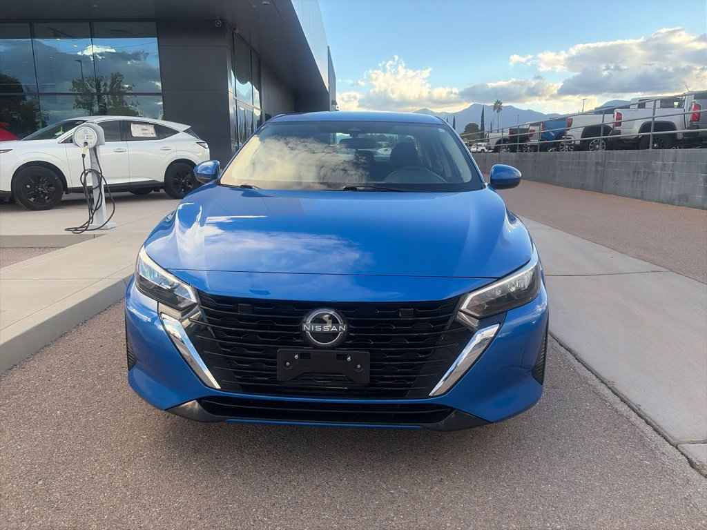 Used 2025 Nissan Sentra SV FWD image 2