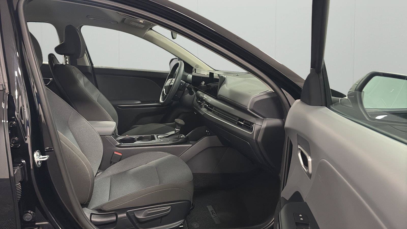 Used 2025 Kia K4 FWD image 14