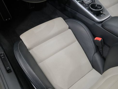 Used 2022 Porsche 911 Turbo image 21