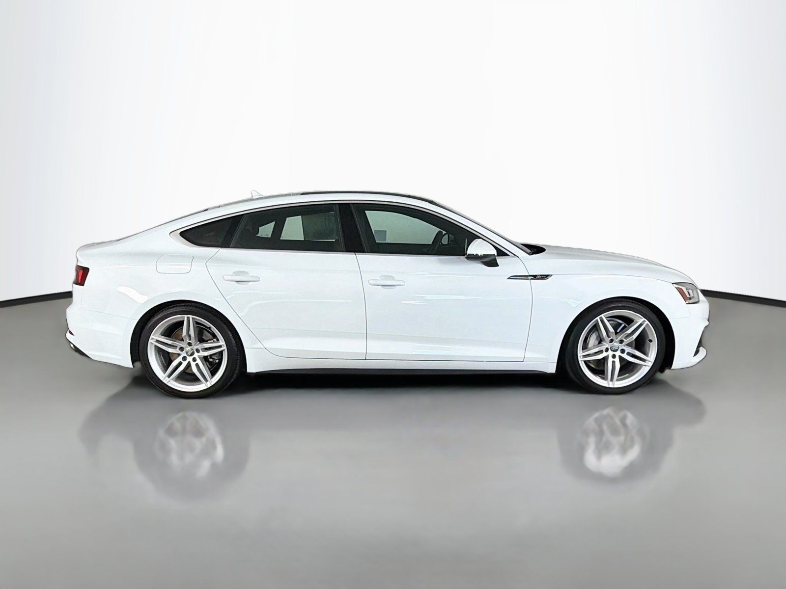 Used 2018 Audi A5 2.0T Premium Plus w/ Premium Plus AWD/4WD image 8