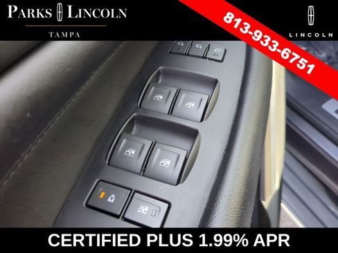 Used 2018 Cadillac Escalade Luxury AWD/4WD image 17