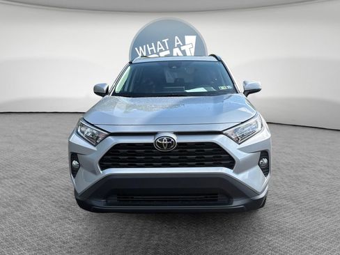 Used 2019 Toyota RAV4 XLE w/ Convenience Package AWD/4WD image 9