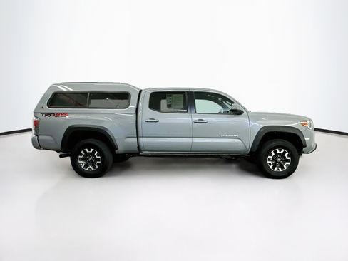 Used 2021 Toyota Tacoma TRD Off-Road w/ Technology Package AWD/4WD image 10