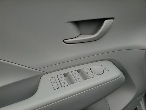 Certified 2024 Hyundai Kona SEL image 12