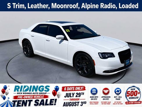 Used 2023 Chrysler 300 S RWD image 1