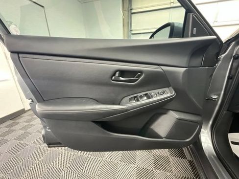 Used 2025 Nissan Sentra S FWD image 12