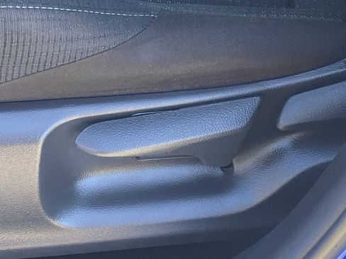 Certified 2019 Toyota C-HR XLE image 28