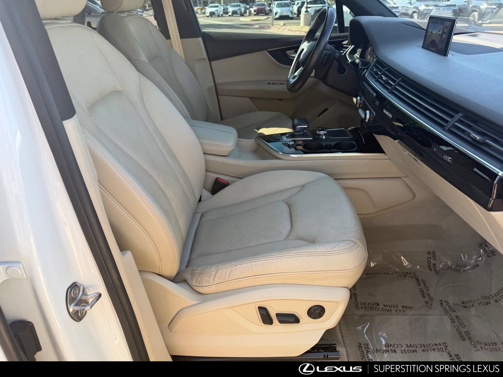 Used 2017 Audi Q7 3.0T Prestige AWD/4WD image 29