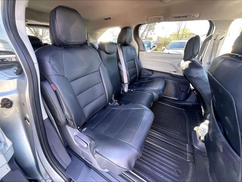 Used 2021 Toyota Sienna LE image 28