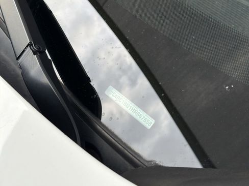 Used 2017 Chrysler Pacifica Touring-L w/ Tire & Wheel Group image 6