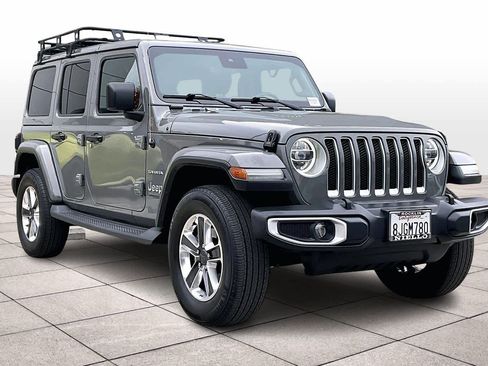 Used 2019 Jeep Wrangler Unlimited Sahara image 2