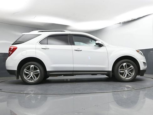 Used 2016 Chevrolet Equinox LTZ w/ Enhanced Convenience Package image 26