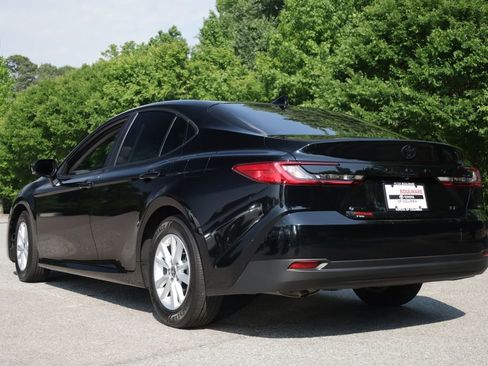 Used 2025 Toyota Camry LE FWD image 3
