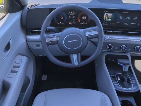 New 2026 Hyundai Kona SE image 18