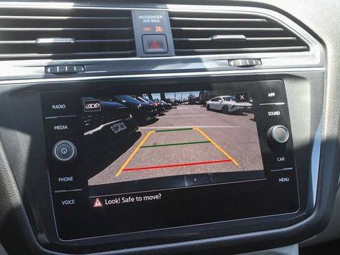 Used 2023 Volkswagen Tiguan SE R-Line FWD image 25
