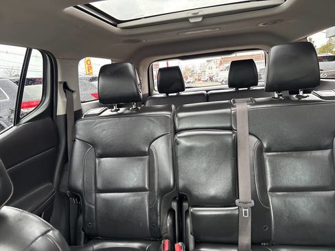 Used 2019 GMC Acadia SLT image 13