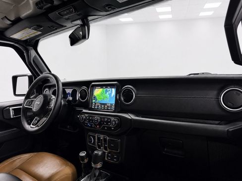Used 2023 Jeep Wrangler Unlimited Sahara w/ Cold Weather Group AWD/4WD image 25