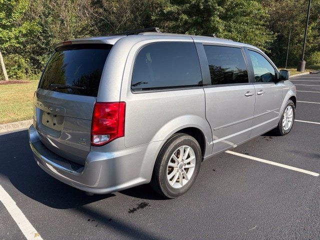 Used 2016 Dodge Grand Caravan SXT w/ UConnect Hands-Free Group FWD image 10
