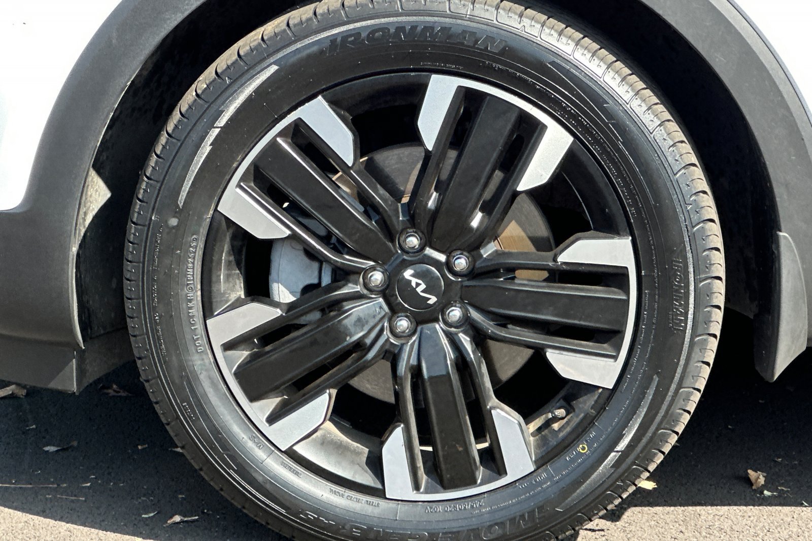 Certified 2025 Kia Telluride SX Prestige AWD/4WD image 36