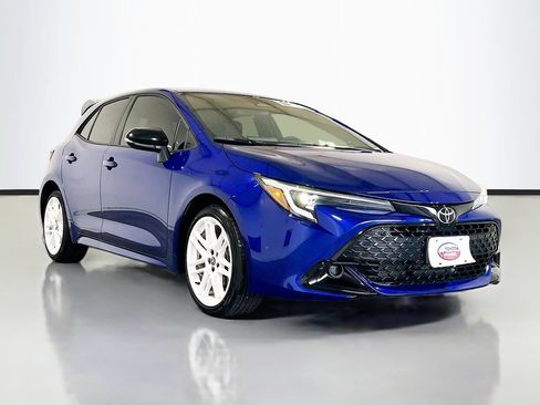 Used 2026 Toyota Corolla SE FWD image 3