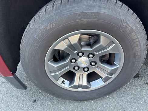 Used 2019 Chevrolet Tahoe LS AWD/4WD image 12