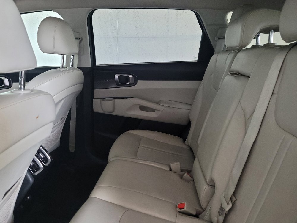 Used 2021 Kia Sorento S FWD image 18