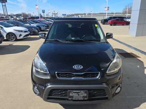 Used 2012 Kia Soul + FWD image 2