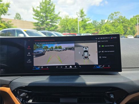 Certified 2025 BMW i4 eDrive40 w/ Premium Package RWD image 27