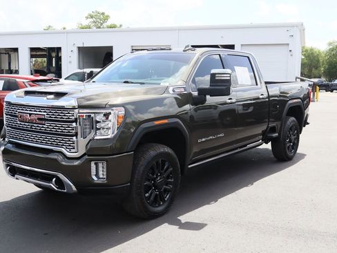 Certified 2022 GMC Sierra 2500 Denali w/ Denali Ultimate Package AWD/4WD image 5