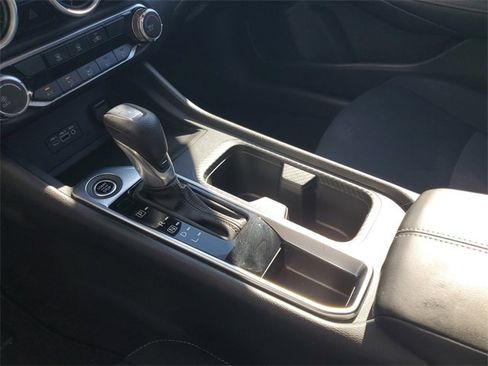 Certified 2022 Nissan Sentra SV w/ Trunk Package image 15